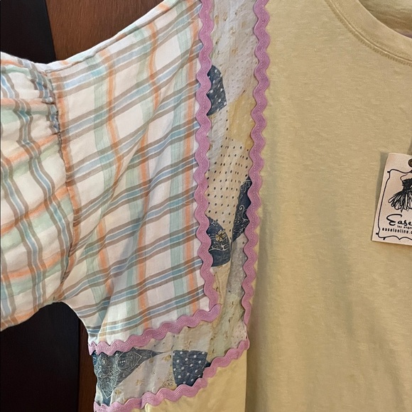 NWTEasel Yellow Panel Top w/Pieced Plaid & Floral Fabric Sleeves w/Pink Rickrack - Picture 11 of 16